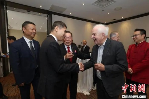 辉煌配资 加拿大前驻华大使麦家廉辞世